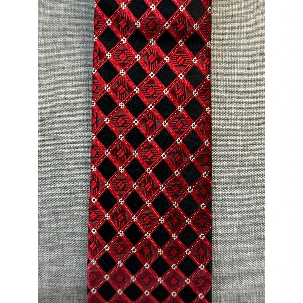 Sean John Mens Silk Necktie Red Black Geometric Diamond‎ Plaid Woven Formal Tie